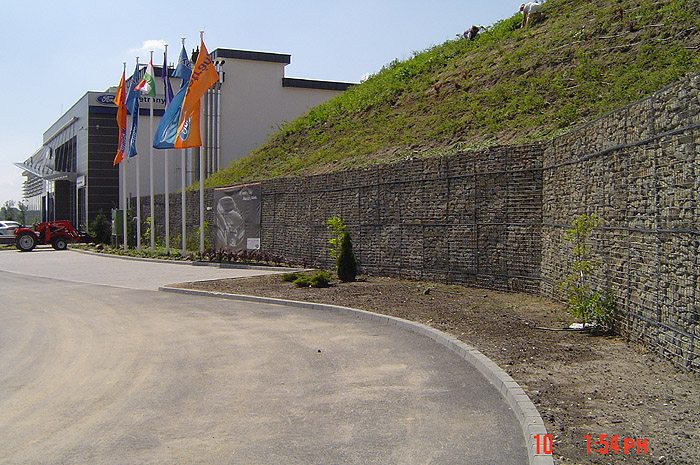 Ford Petrányi Service Centre gabion retaining wall (2008)